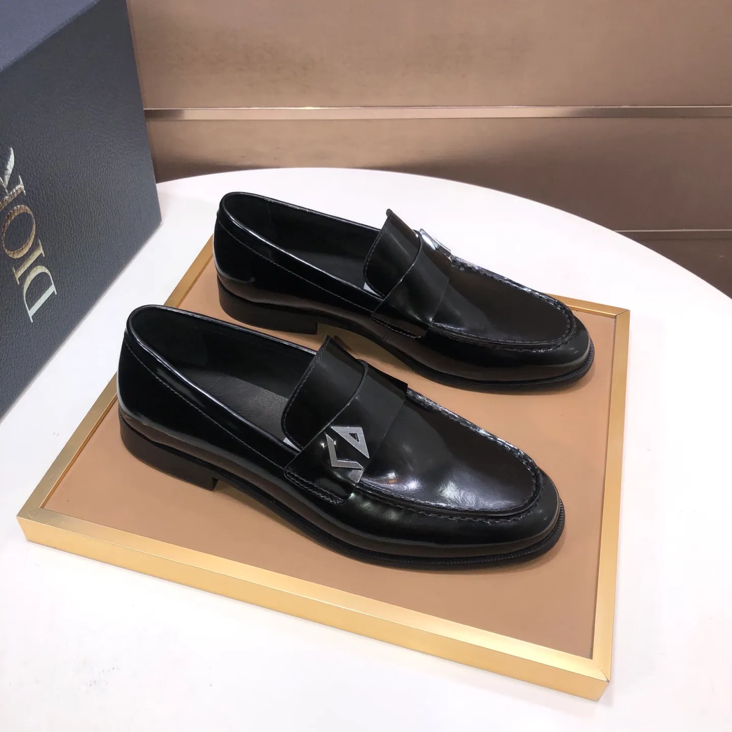 Men's shoes 💰580💰[Dior] (water-dyed cowhide lining) Dior original 1:1 high-quality factory, imported original materials, imported raw cowhide, water-dyed cowhide lining, original TPU outsole, code number: 39-44 (45 customized)
